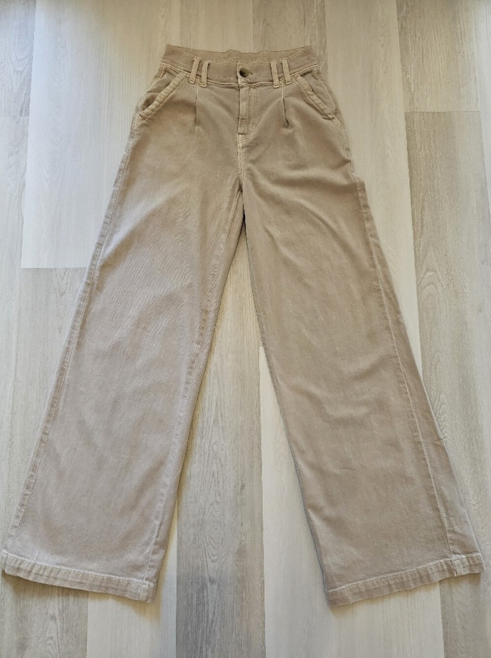 American Eagle Wide Leg High-Rise Pants in Beige